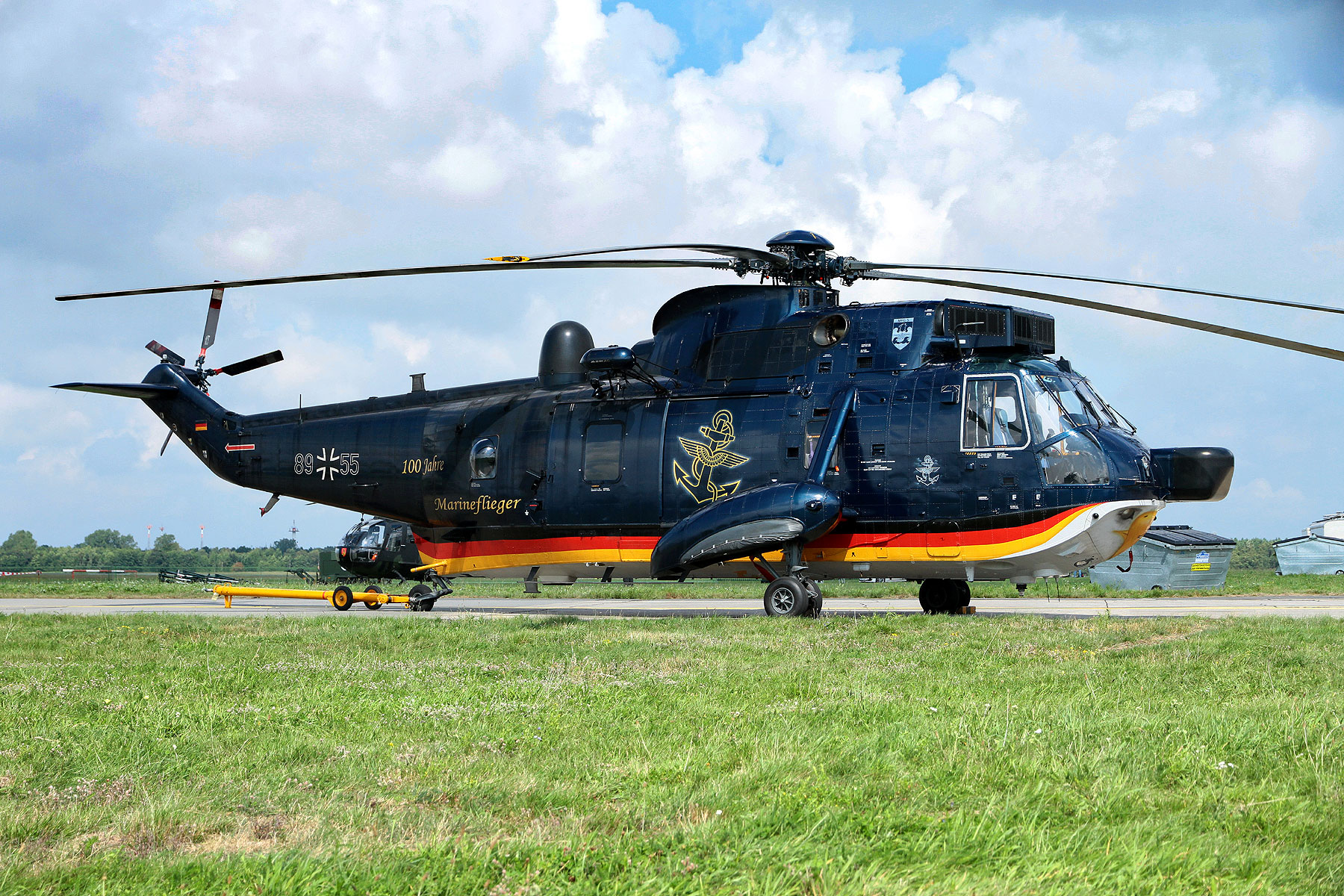 Diese SEA KING kam im Partnerlook daher und war offenbar beim selben Lackierer wie zuvor die SEA LYNX © Marco Wadin 2013